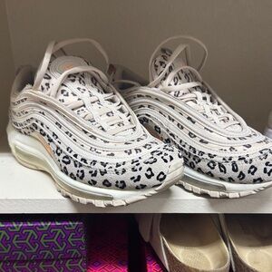 Nike Women's White and Black Leopard Print Sneakers